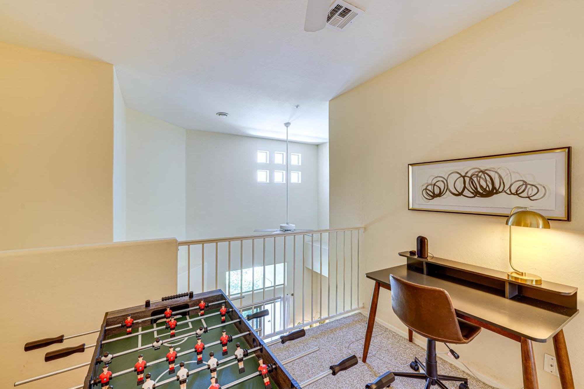 Casa de férias Chic Townhome With Patio And Pool Access! Scottsdale
